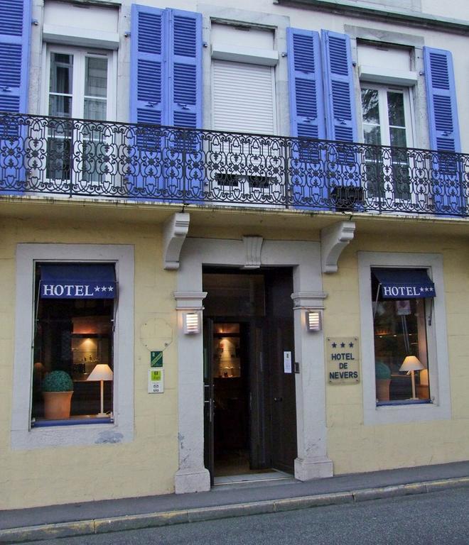 Hotel De Nevers Lourdes Zewnętrze zdjęcie